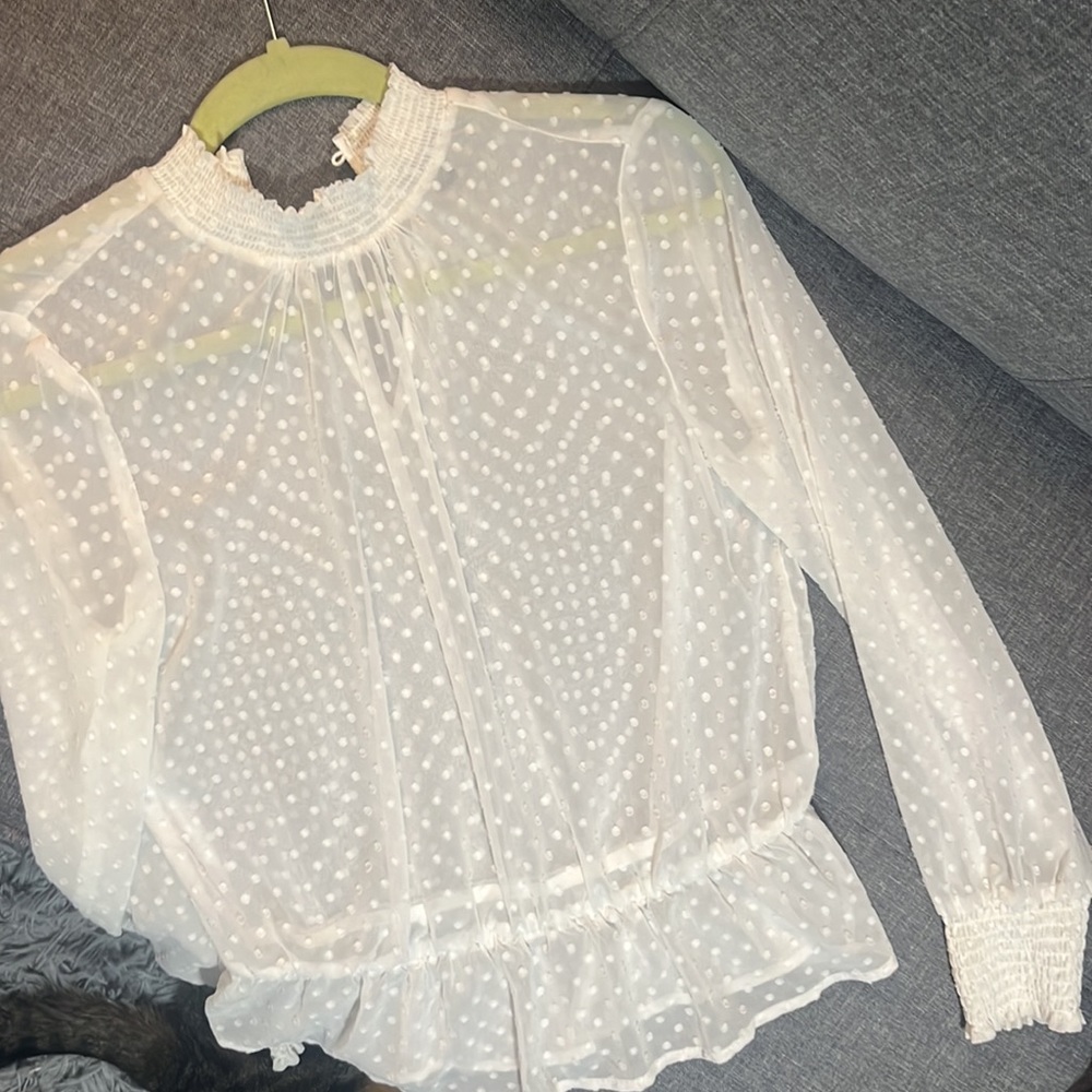 🌟 HOST PICK🌟 Dynamite blouse S - Picture 4 of 5